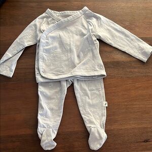 Adorable Baby Outfit with Moon and Star Pattern